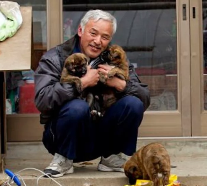 Two men are still living in Japan nuclear disaster zone to care for people's pets.